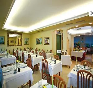 Helios Hotel 4*